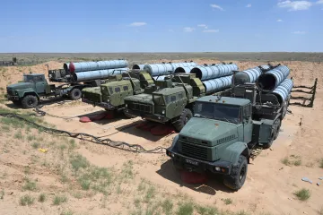 Rusko rozmístilo na budovách v Moskvě systémy protivzdušné obrany, naznačují záběry na sociálních sítích