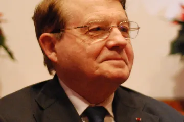 Zemřel Luc Montagnier, objevitel viru HIV. Na konci života se stal oblíbencem dezinformátorů