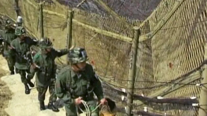 Vojáci na korejské hranici