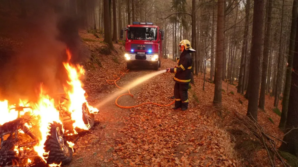 Požár v lese