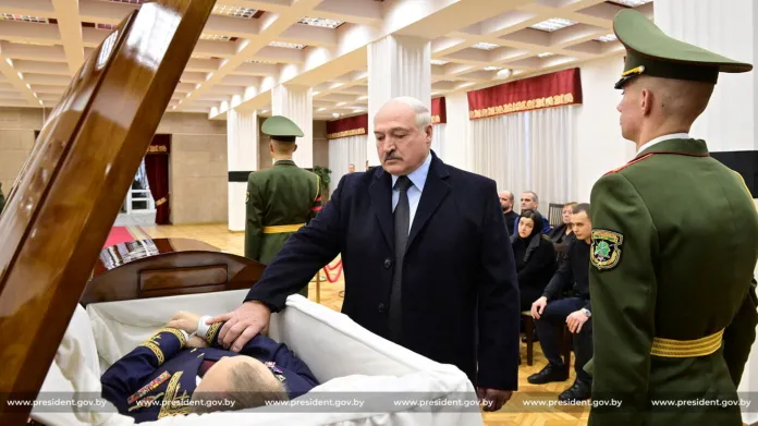 Lukašenko se loučí s ministrem Makejem