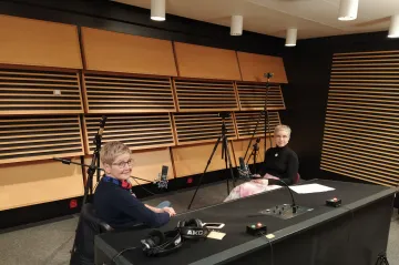 Když režisér zavolá „vyfič“, musím zmizet, protože něco zakrývám, říká o moderování Událostí Augustová