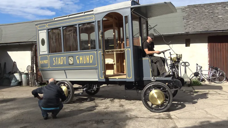 Pohraniční město České Velenice bylo prvním v Česku a jedním z prvních ve střední Evropě, kde jezdil na pravidelné lince elektrifikovaný trolejbus.