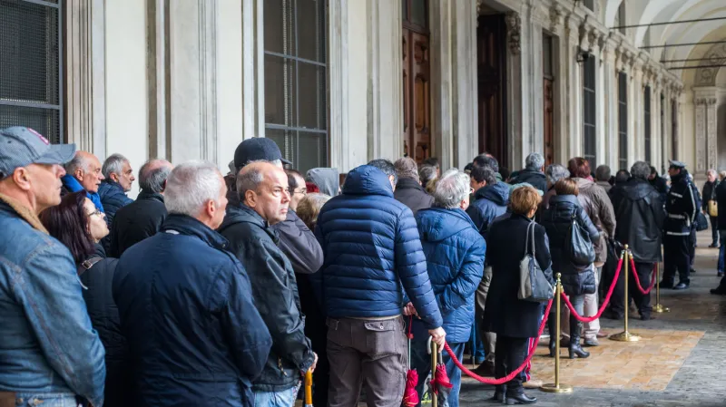 Vzpomínka na oběti atentátu v Tunisu