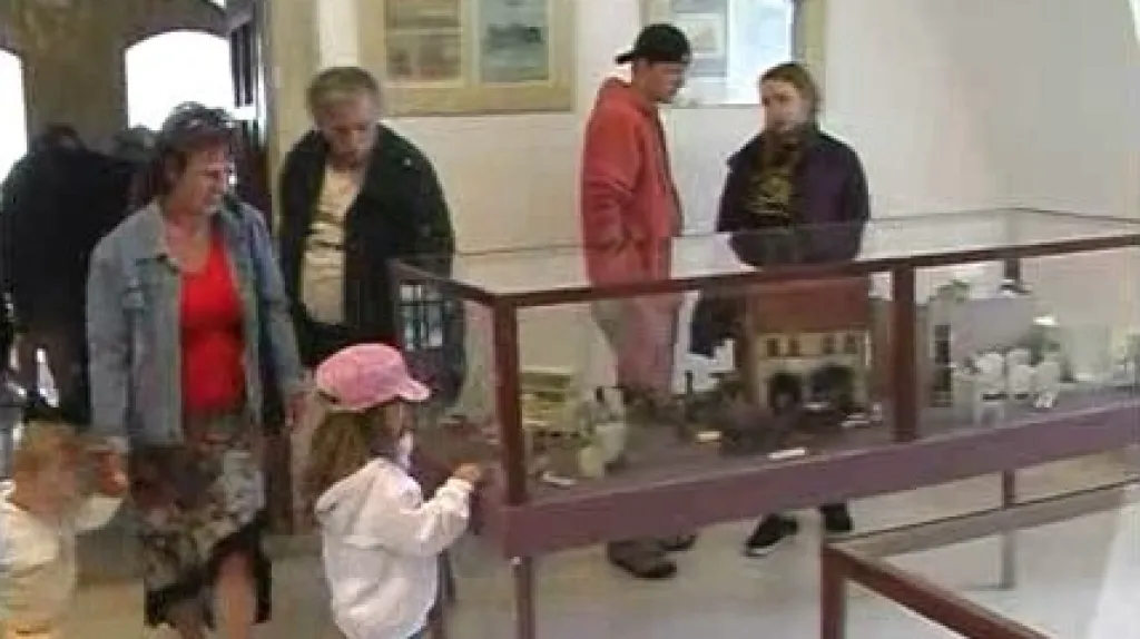 Výstava mechanických hraček v Novém Městě nad Metují