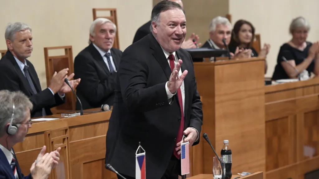 Mike Pompeo v českém Senátu