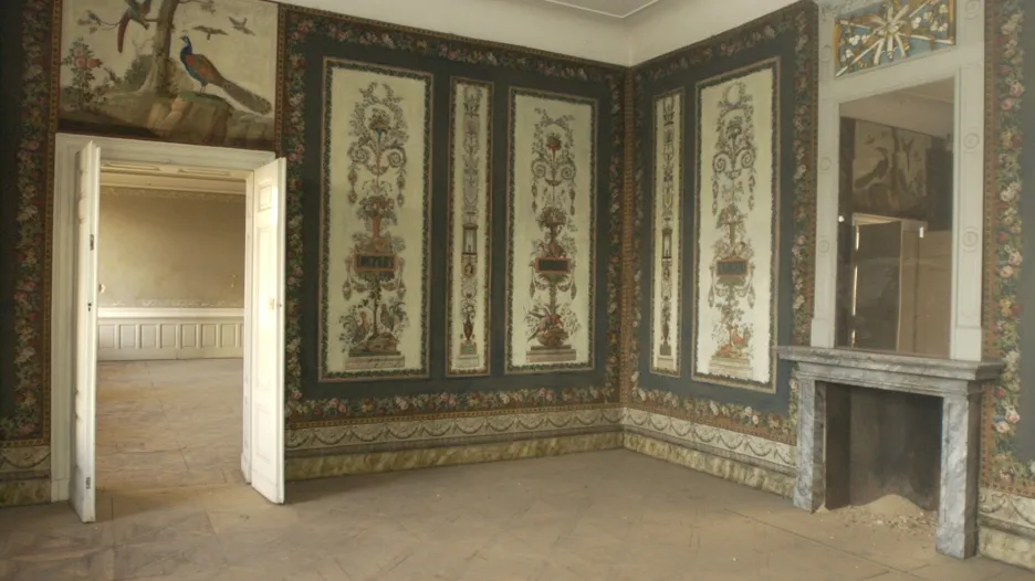 Interiér Salmovského paláce před rekonstrukcí