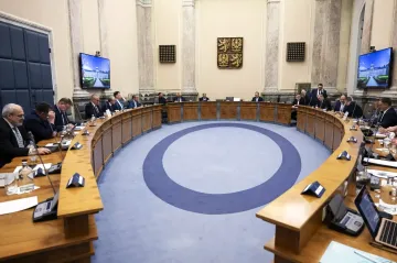 Odbory se plánují vrátit na jednání tripartity. Tématy zůstávají platy, penze či výpovědi