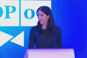 Nelze rezignovat na obranu demokracie, řekla na sněmu Pekarová Adamová