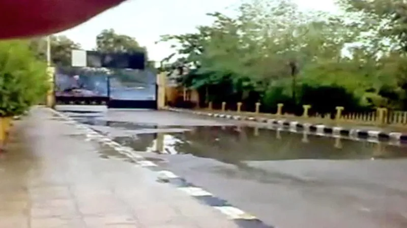 Stahování tanků z Homsu