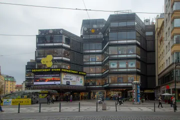 Obchodní dům Kotva dostal k padesátinám rekonstrukci