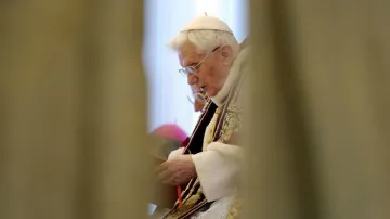 Papež Benedikt XVI. oznamuje svou rezignaci