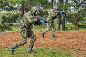 Příslušníci aktivních záloh si vyzkoušeli ochranu elektrické rozvodny