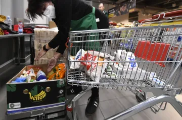 Podzimní kolo potravinové sbírky vyneslo i s on-line obchody 580 tun zboží