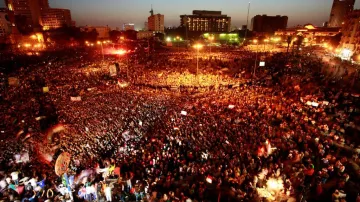 Demonstrace proti rozsudku nad Mubarakem