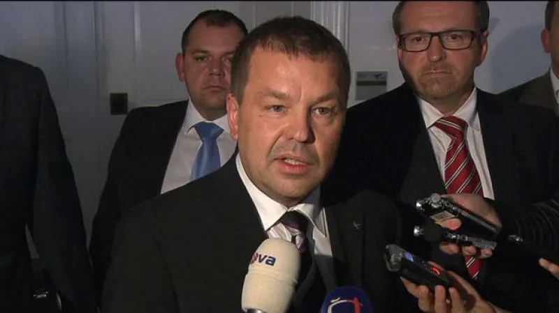 Diskuze o úsporném balíčku opět přiostří jednání poslanců