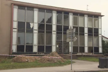 Dvůr Králové nad Labem peníze na záchranu Mayerovy továrny nezískal, vzdávat se ale nechce