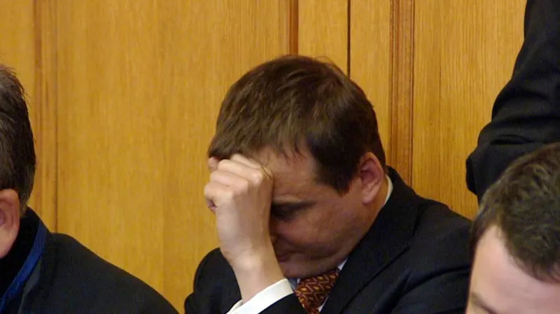 Vít Bárta při slovech Jaroslava Škárky