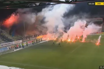 Za pyrotechniku na stadionu hrozí vysoké pokuty. Kdo tam jde přes zákaz, může skončit ve vězení