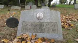 Právník František Polák je pochován na hřbitově Riverside Cemetary ve městečku Coxsackie ve státě New York. Zde strávil poslední léta života