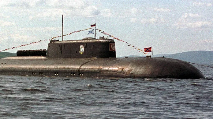 Ponorka Kursk na snímku z června 2000
