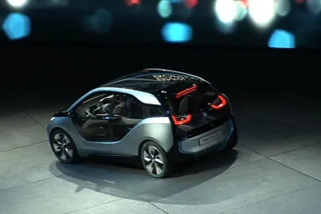 Frankfurtský autosalon - elektromobily i okázalý luxus