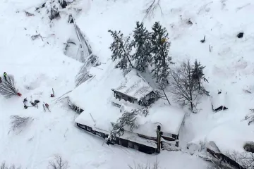Volal jsem, že hotel pohřbila lavina. Nebrali mě vážně, stěžuje si známý přeživšího