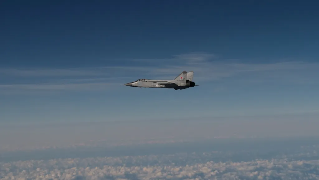 Snímek ruské stíhačky, který pořídila švédská armáda. Tento MiG-31 měl být jedním ze strojů, které narušily estonský vzdušný prostor