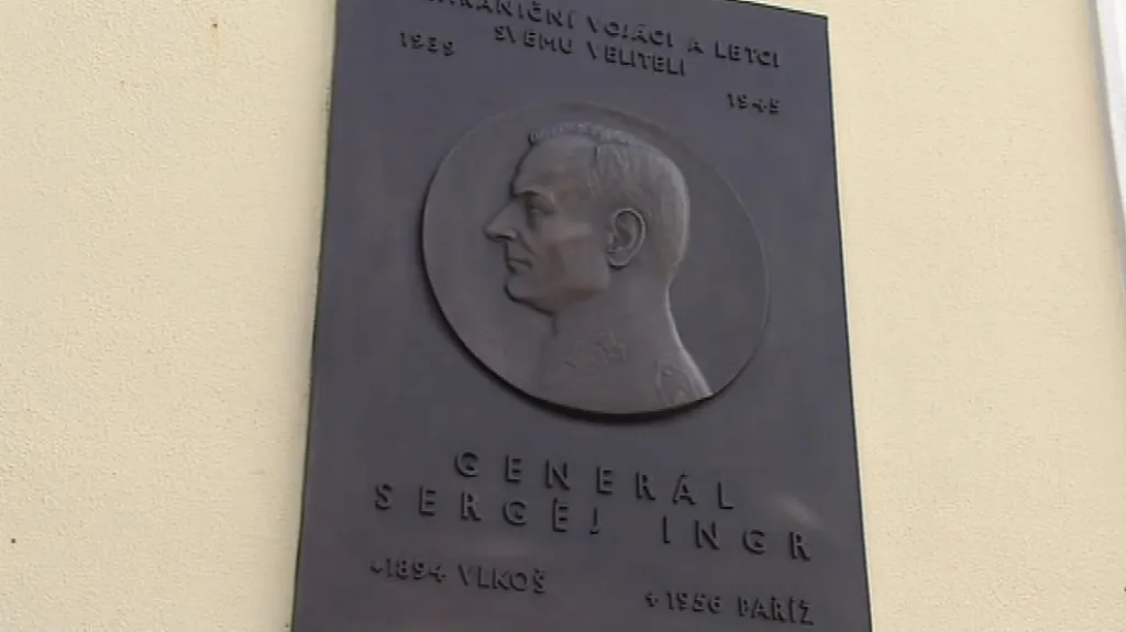 Pamětní deska připomíná slavného rodáka