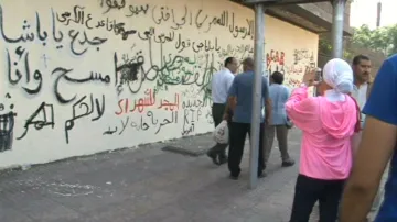 Graffiti na káhirském náměstí Tahrír