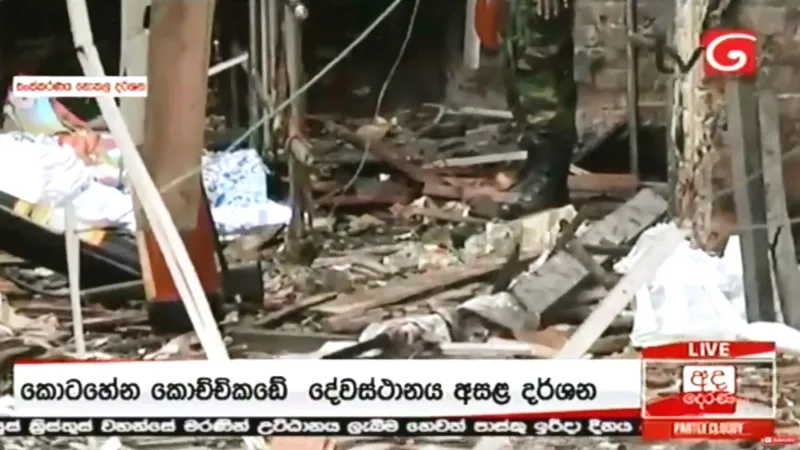 Následky výbuchu v kostele svatého Antonína