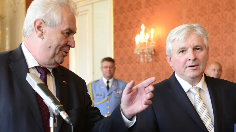 Prezident Miloš Zeman a premiér Jiří Rusnok