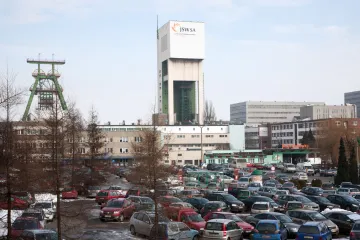 Po silném otřesu v dole na jihu Polska zahynuli čtyři horníci, šest se pohřešuje