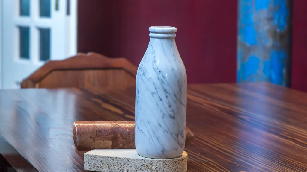 Z výstavy Jakub Berdych Karpelis: Samosebou v Jurkovičově vile