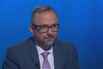 Pokud chce být Hlaváč úspěšný, musí se umět vymezit vůči vládě, míní Ženíšek