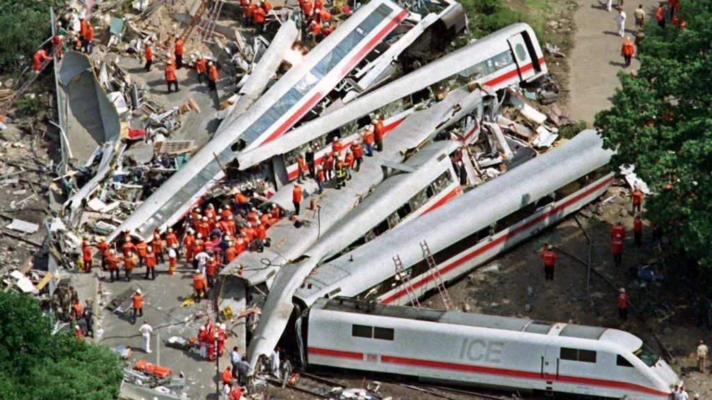 Tragédie u Eschede je nejhorší železniční havárií v poválečné historii Německa