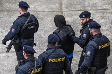Státní zástupce obžaloval mladistvého z vraždy prodavaček v Hradci Králové