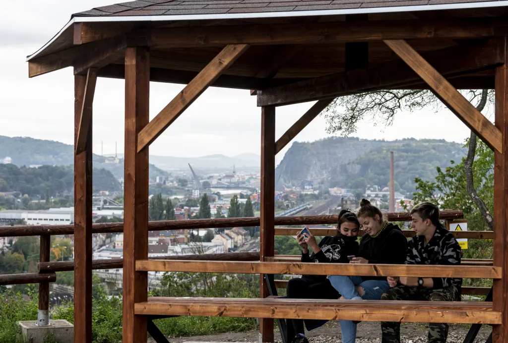 Vyhlídka Františka Málka nad údolím řeky Labe na vrchu Kanon v ústecké části Krásné Březno