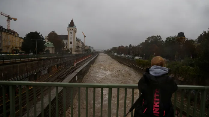 Rozbouřená řeka ve Vídni