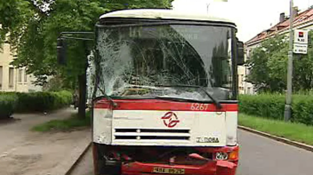 Autobus po nehodě