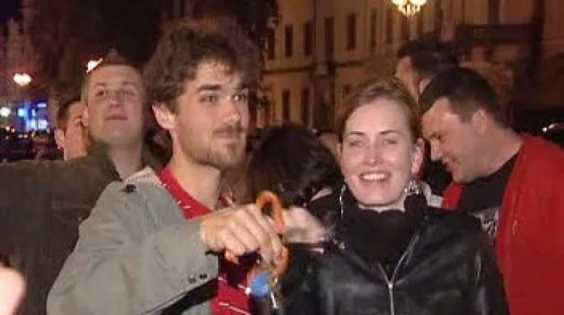 Radní v Hradci Králové zakázali, aby zvony na renesanční Bílé věži v centru města přes noc zvonily, některým občanům se to však nelíbí.