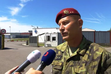 S úmrtími se pereme, ceníme si podpory lidí, říká velitel roty v Bagrámu. Pomáhají i psychologové a kaplani