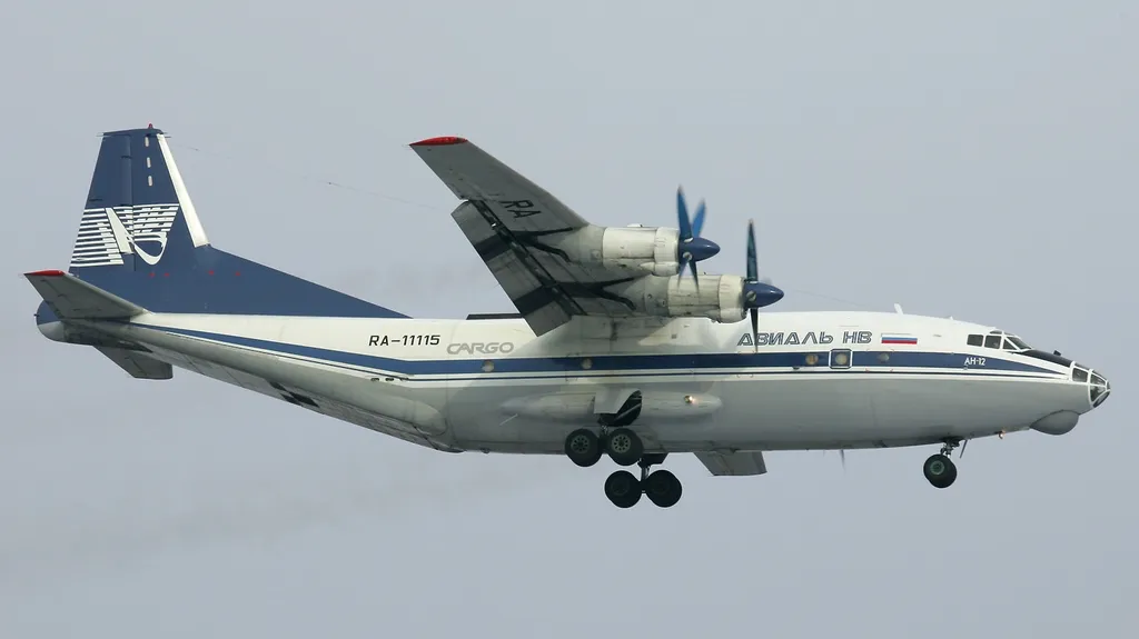 Letadlo Antonov AN-12