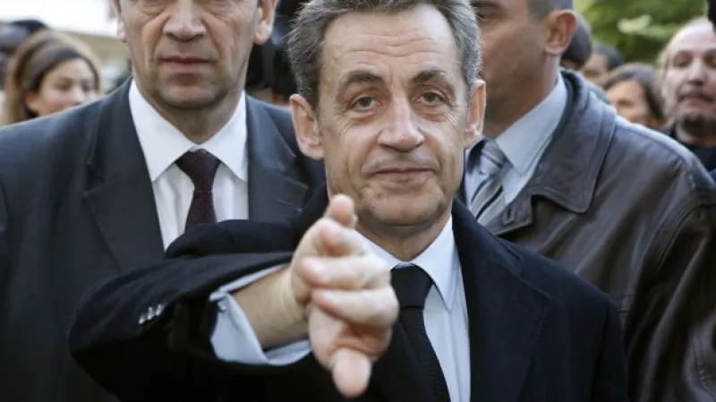 Události: Sarkozyho návrat do vysoké politiky