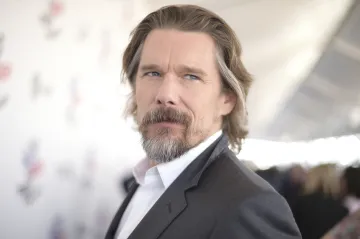 Na karlovarský festival přijede americký herec Ethan Hawke