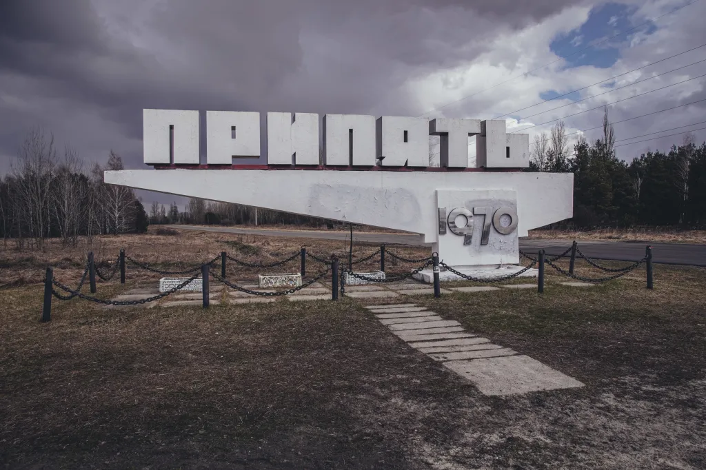 Cedule u vjezdu do města Pripjať