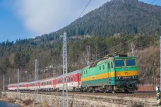 Slovenským železnicím chybí zaměstnanci. Hrozí zpoždění spojů i výpadky, odbory se obrátily na vládu