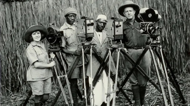 Archa světel a stínů (režie: Jan Svatoš). Příběh manželů Martina a Osy Johnsonových, dobrodruhů a dokumentaristů, kteří v první polovině 20. století filmovali v Africe.