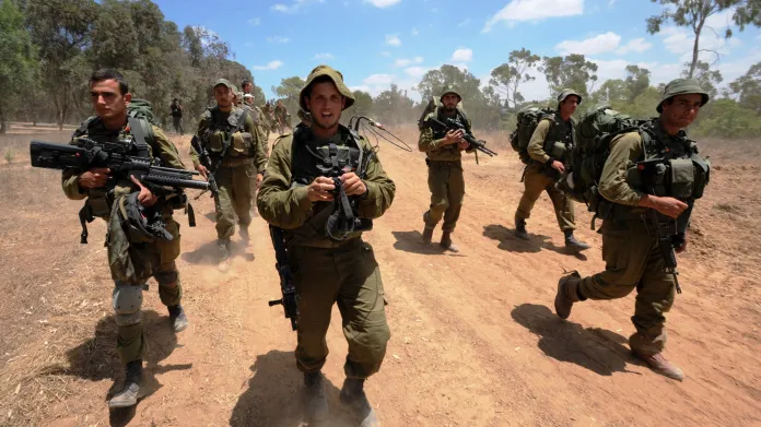 Izraelští vojáci na hranicích Pásma Gazy