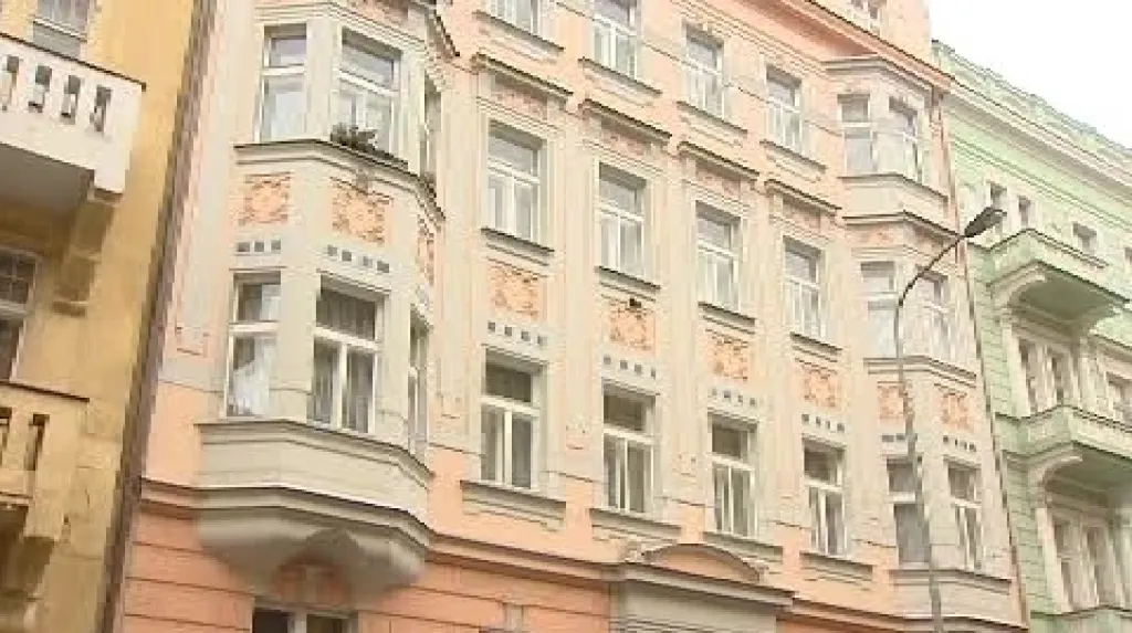 Podezřele levný byt místostarosty Lochmana